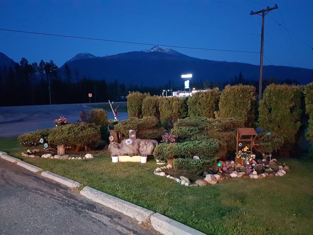 Sandman Inn Blue River Bagian luar foto